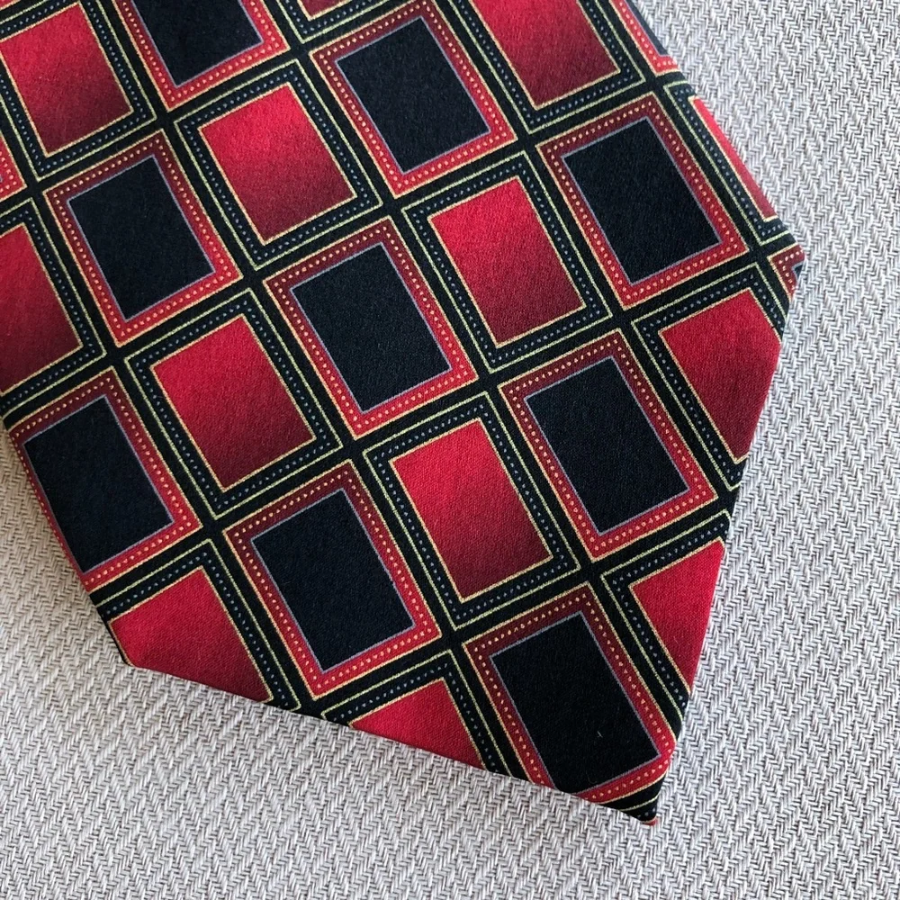 Mosaic Neckwear Hand Made 💯 % Silk Red Black Gold Geometry Design Tie